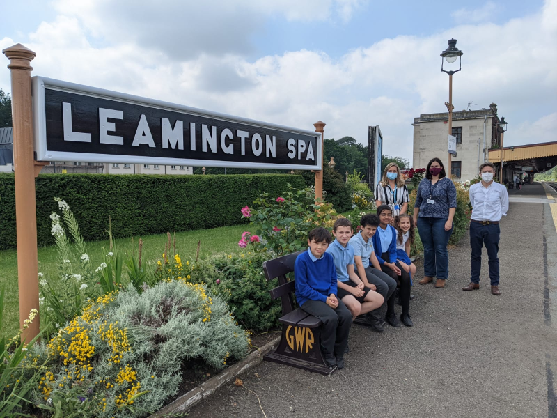From left to right; year 5 pupils from Kingsway Community Primary School, Victoria Pond – Chiltern Railways security manager, Julia Singleton-Tasker – Heart of England Community Rail Partnership officer, Alex Atkinson – Teacher at Kingsway Community Primary School
