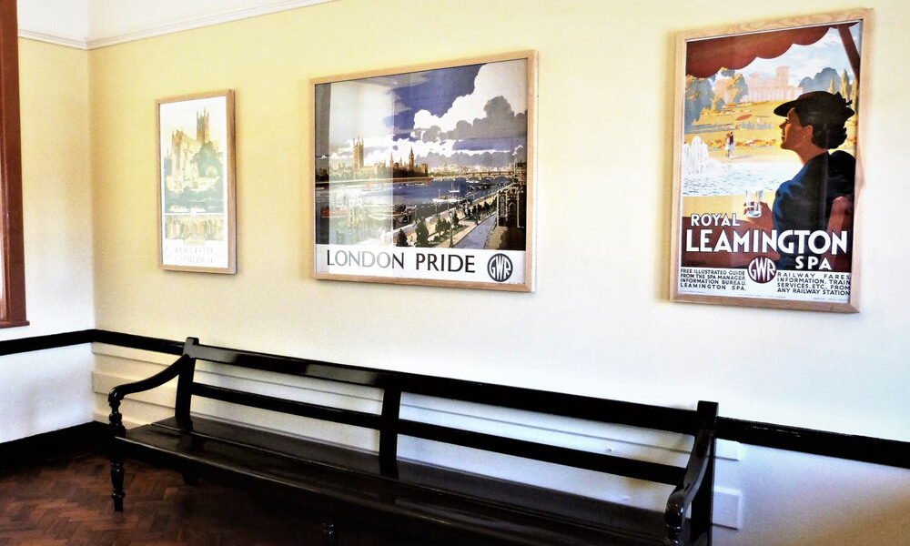 Dorridge station waiting room