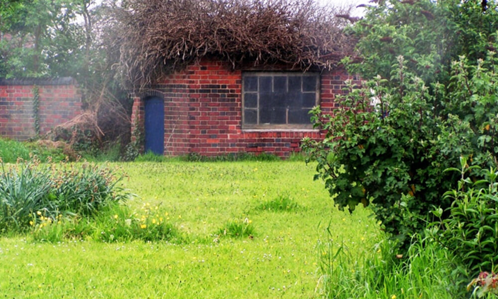 Lamp hut and coal compound in 2005 at Leamington station